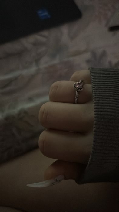 Оригинален Pandora пръстен със сърце червено и розово