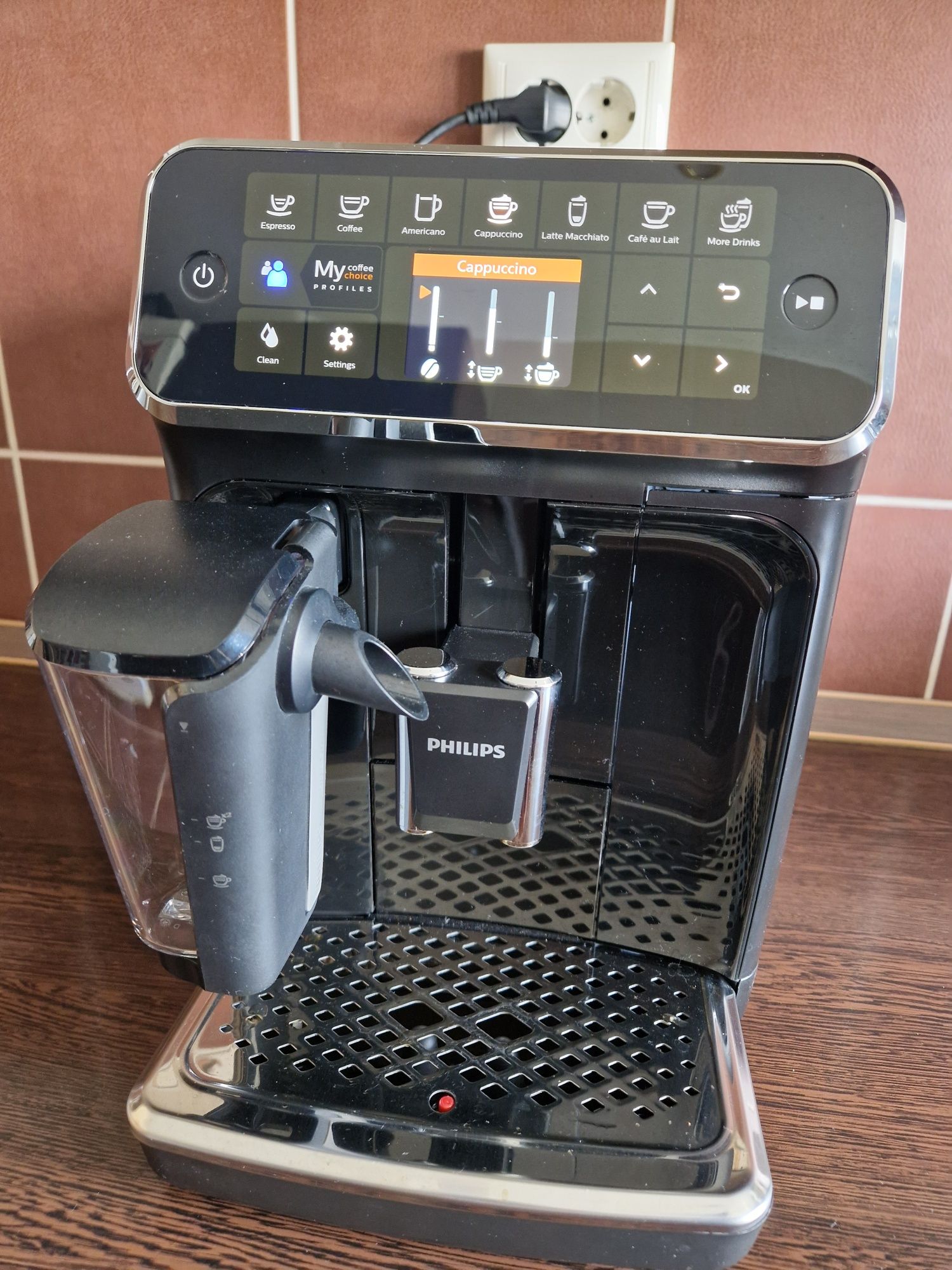 Espressor automat Philips LatteGo seria 4300 - garantie