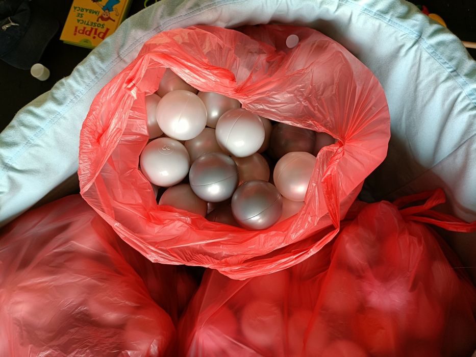 Piscina uscata cu bile si bile extra