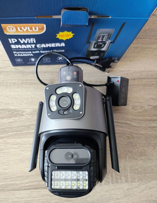 8 Mpx. Двойна вътрешна/външна двойна камера