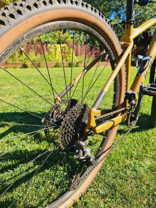 Bicicleta Cube Aim Ex Caramel Black 2023