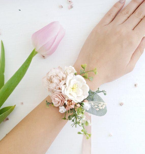 Corsaje din flori pentru diferite ocazii