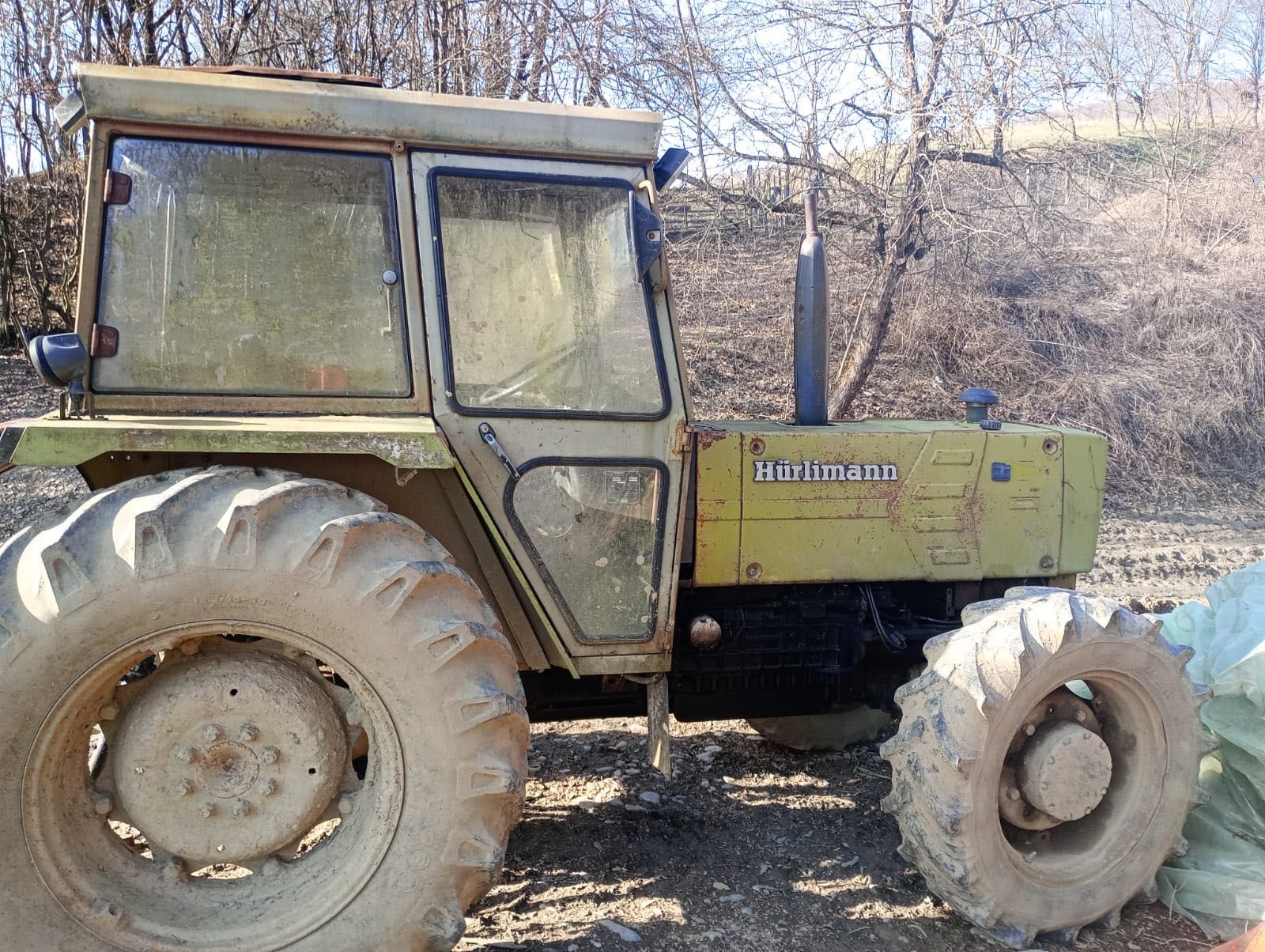 Tractor Hurlimann și 3 pluguri