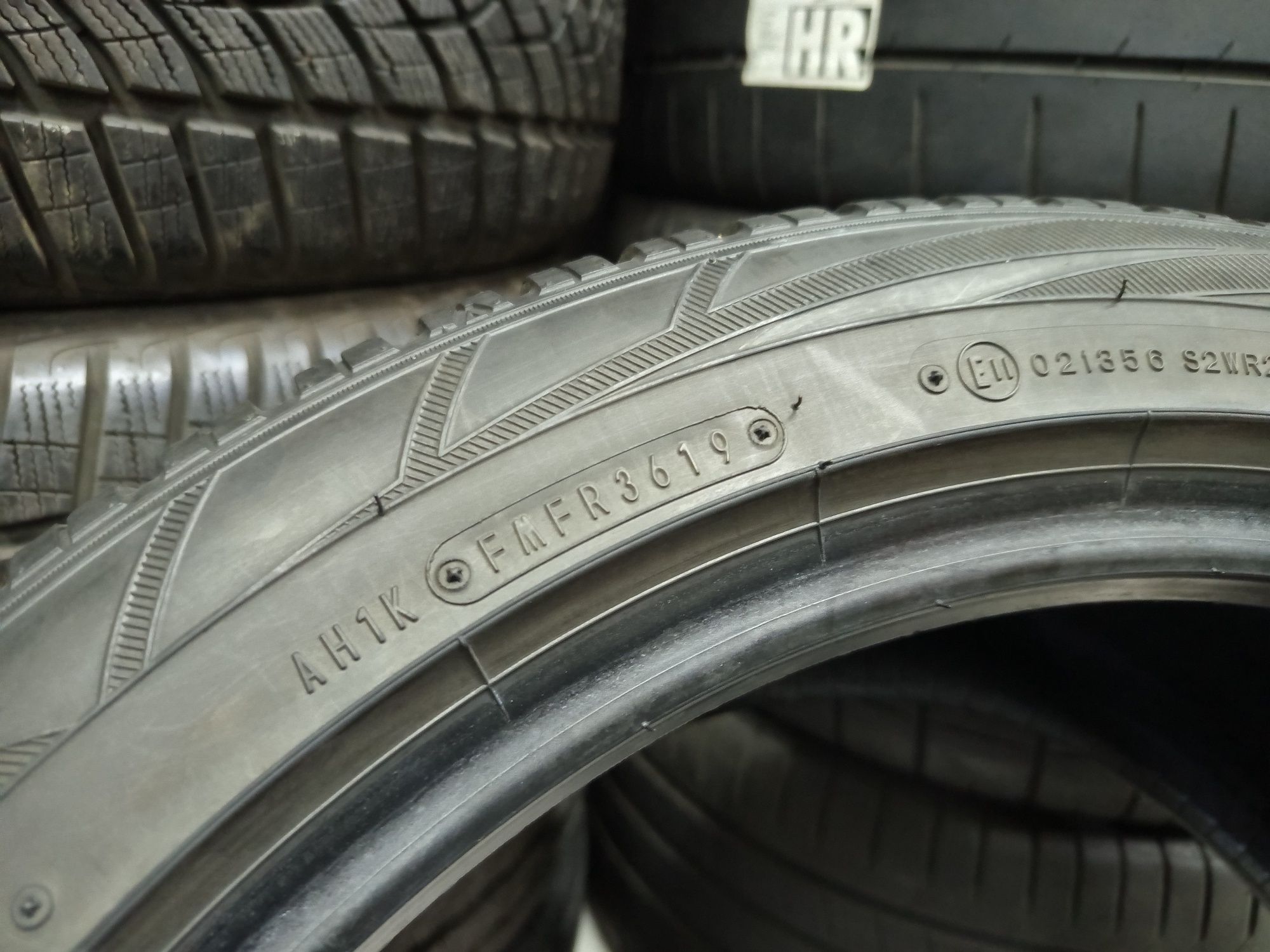 Falken 245/45/18-2бр 8.0мм