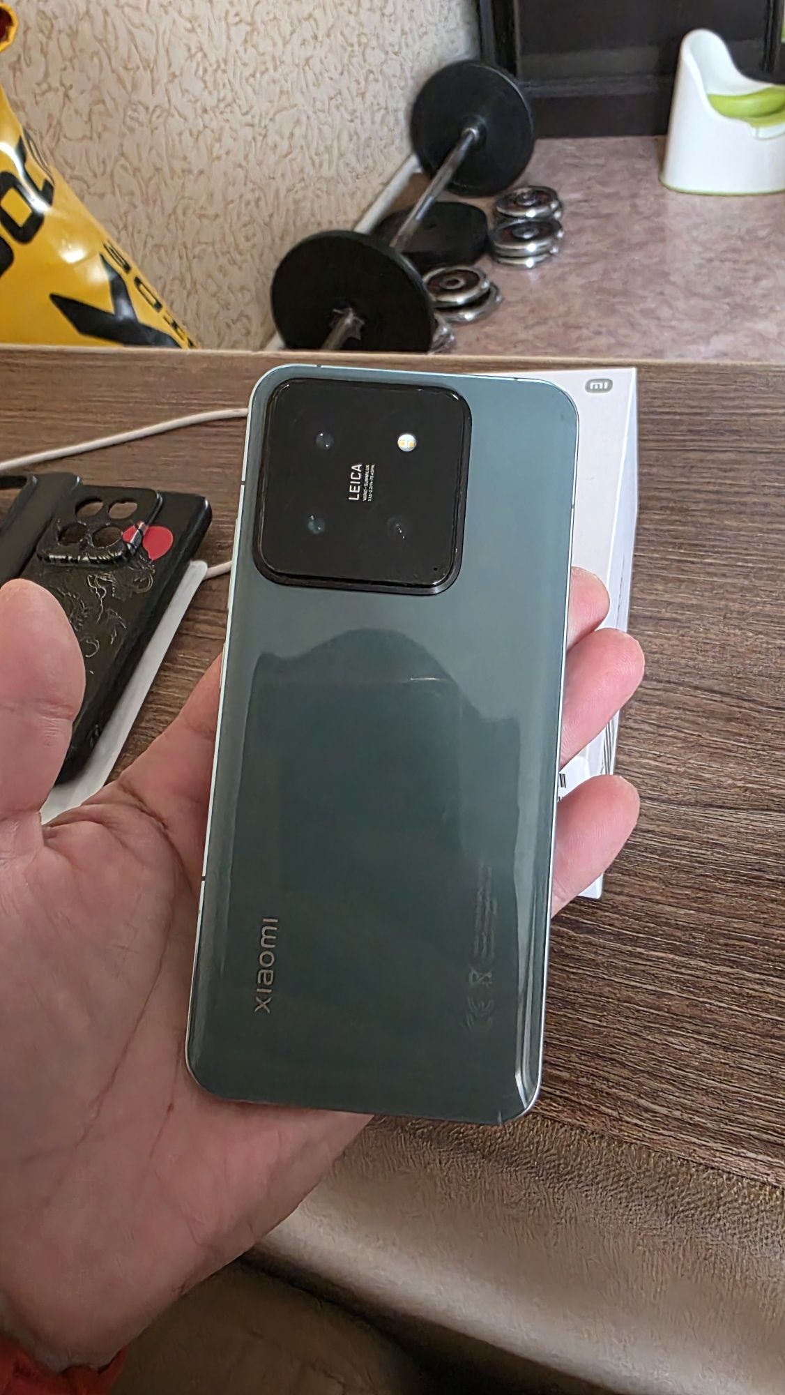 Xiaomi 14 смартфон