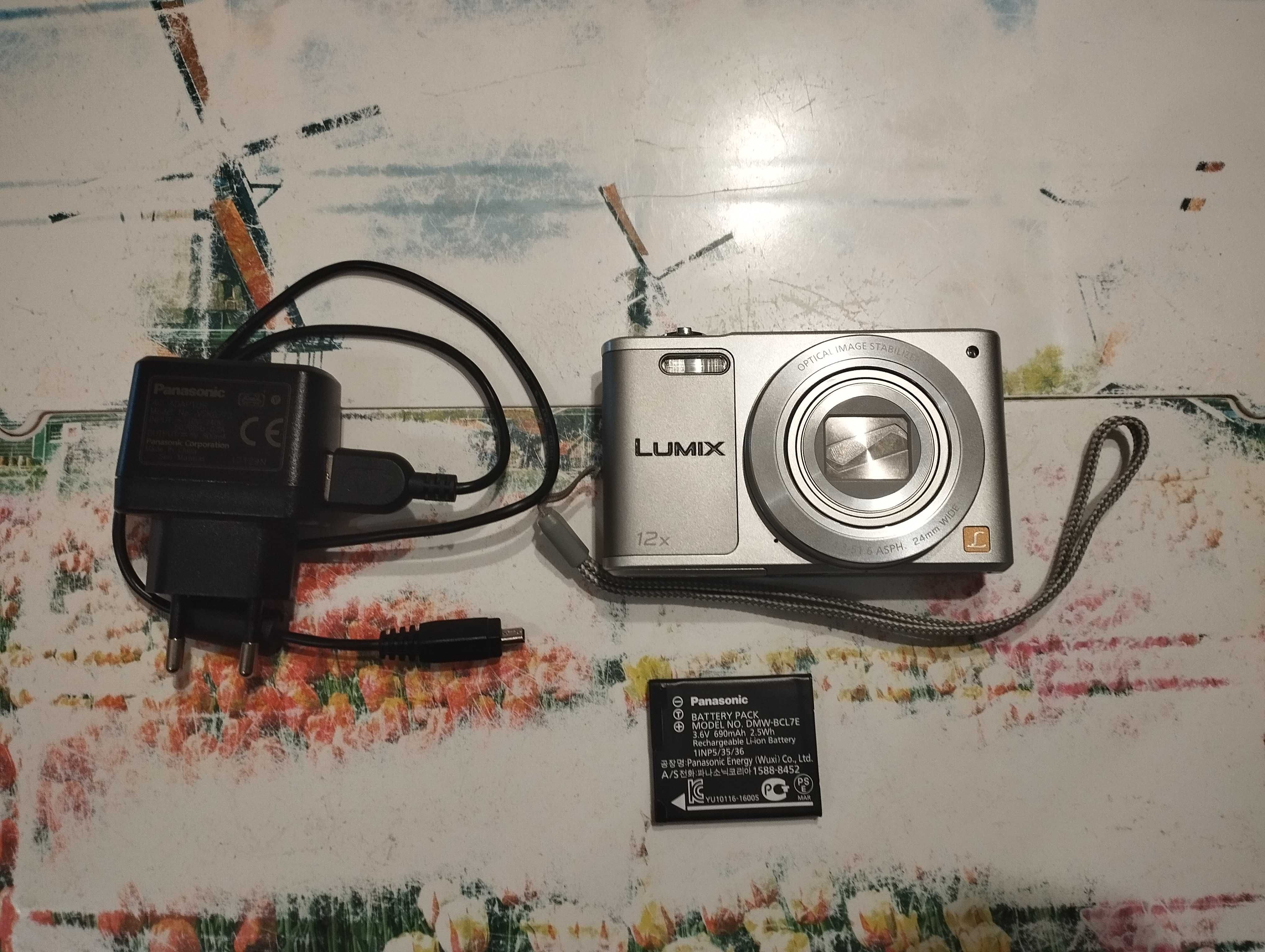 Фотоапарат Panasonic Lumix DMC-SZ10EP-K, работещ от време на време.