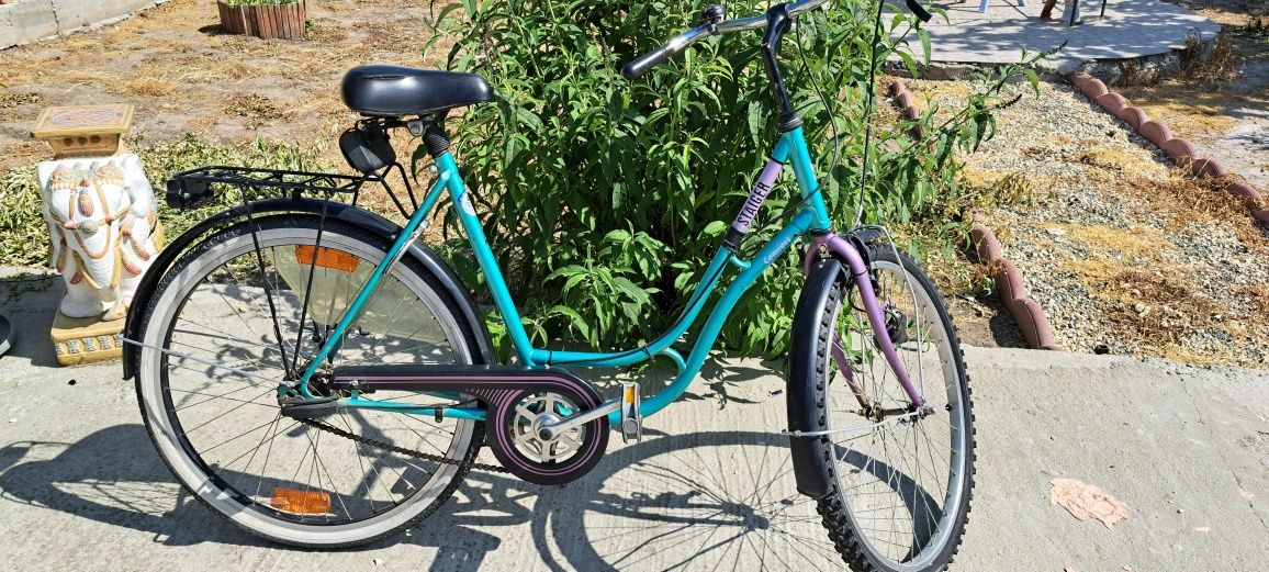 Vând Bicicletă cu roti pe/26