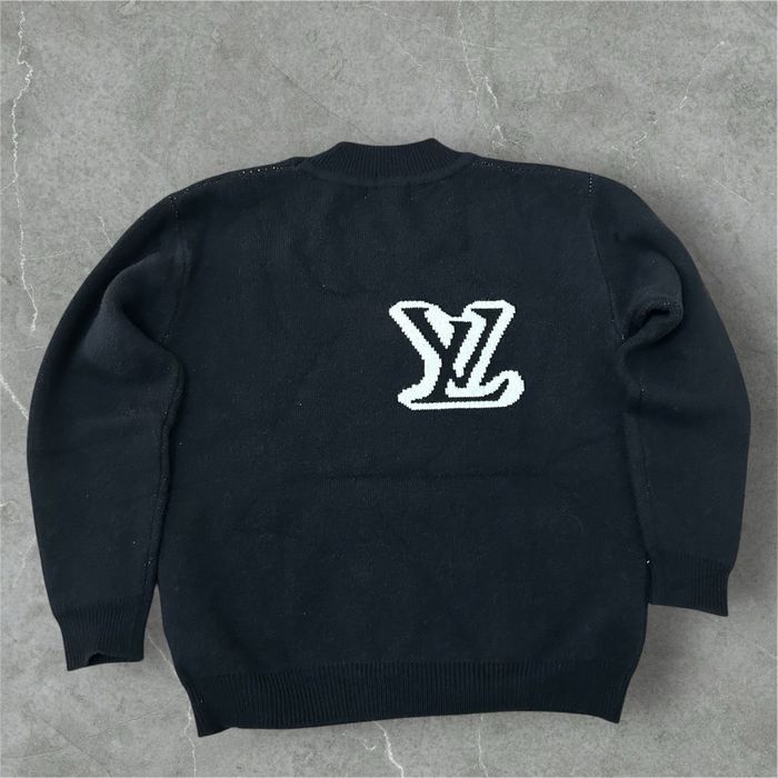 Pulover Louis Vuitton negru pufos – mărimea S | nou cu etichetă