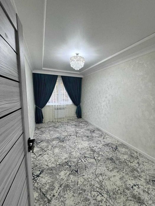 3х комнатная квартира на  2 этаже 70кв/м, в Самарканде