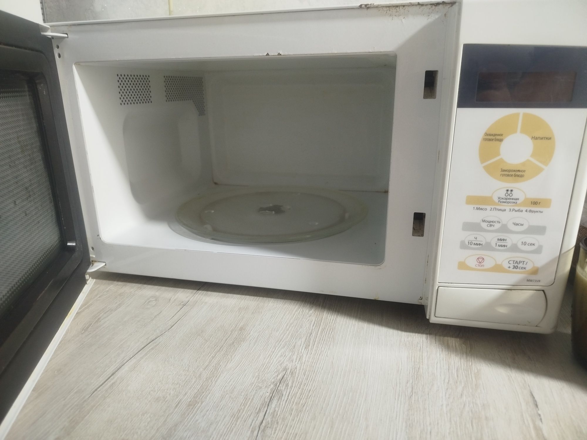Продается своя микроволновка Самсунг