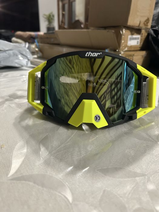 Продавам Thor очила