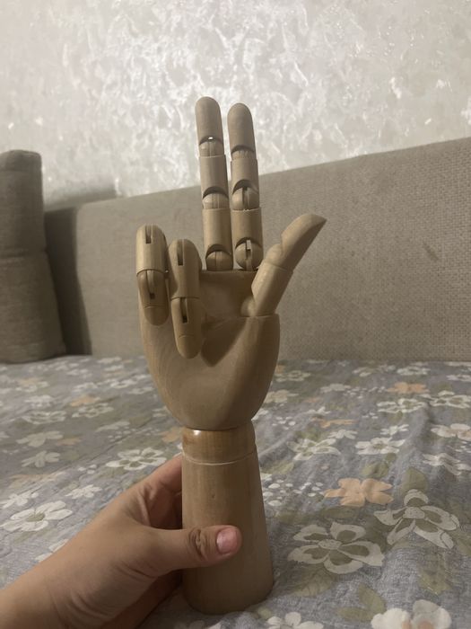 Деревянная рука,декор для комнаты