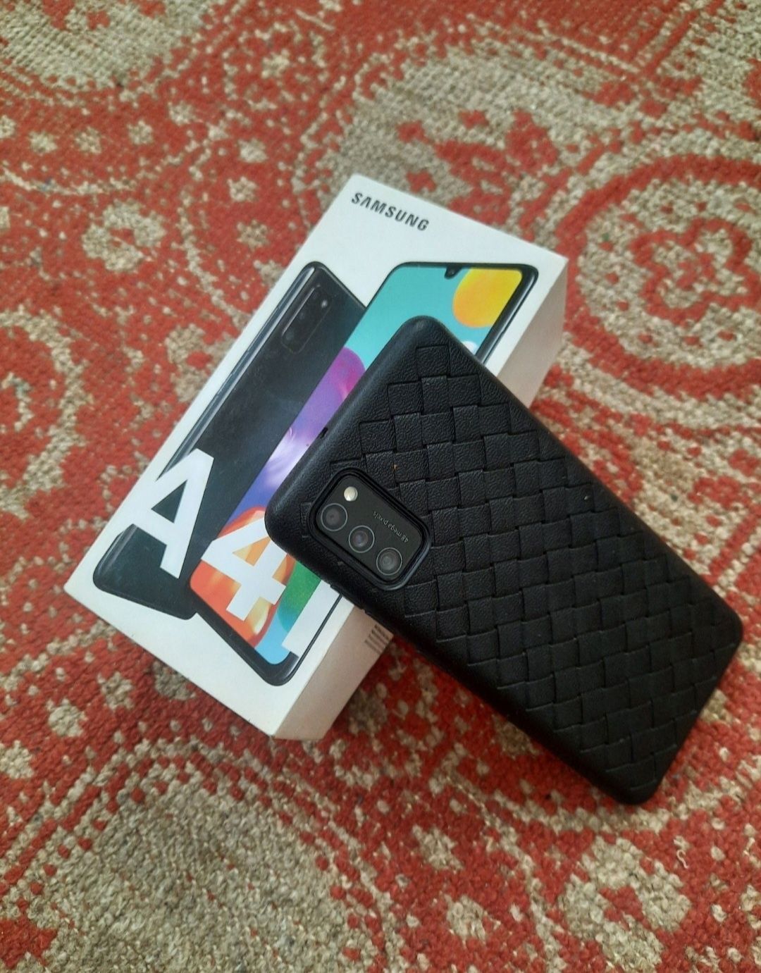 Samsung A41 holati ideal pamyati 4/64 Gb