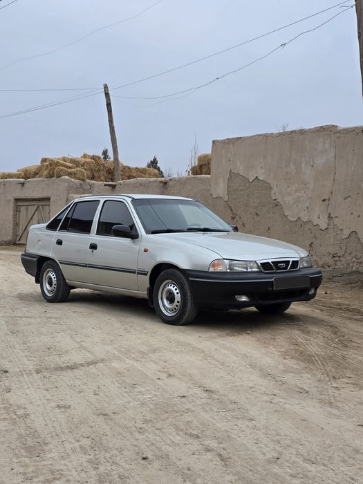 Нексия1 машинаси 2005