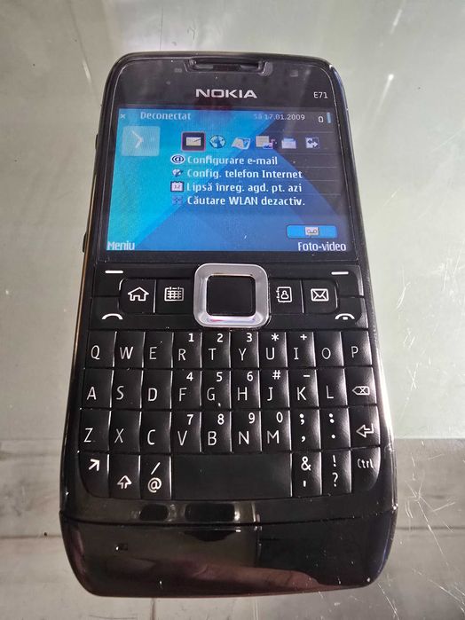 Vand nokia E71, nou, zero minute, necodat,limba romana,cadou,vârstnici