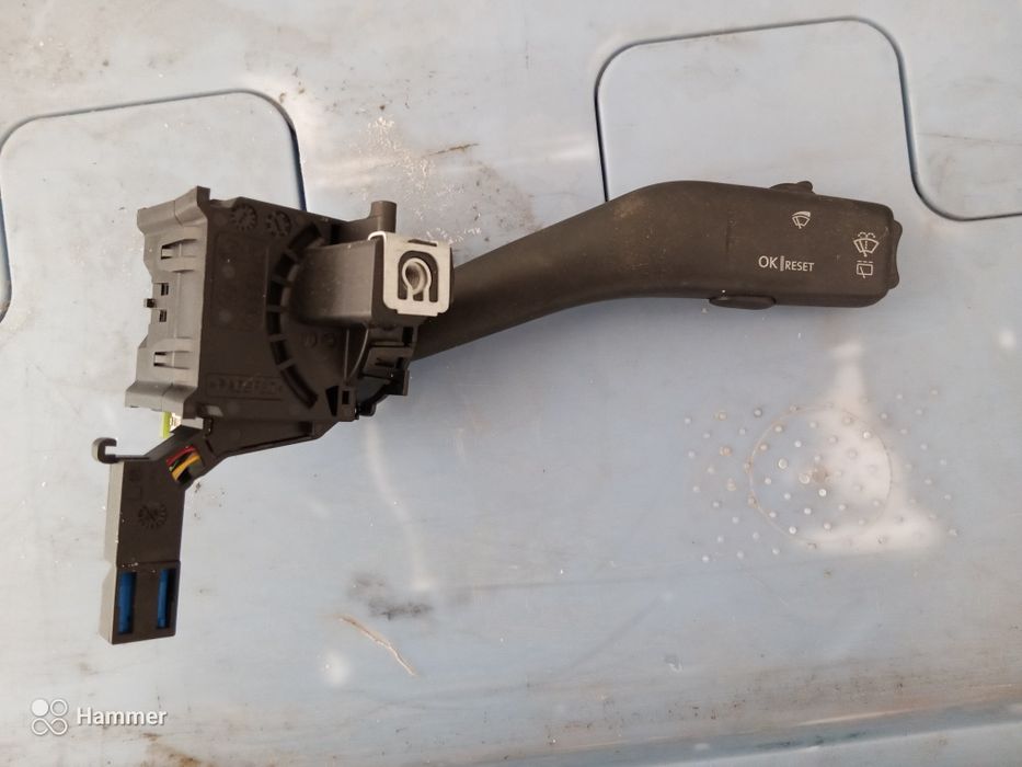 Продавам лостче за чистачки за audi a3 8p