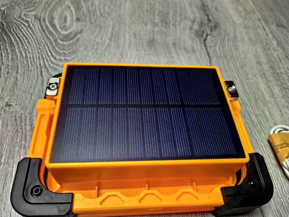 Proiector Portabil Cu Incarcare Solara 50W Cu Antisoc, Lampa Lucru