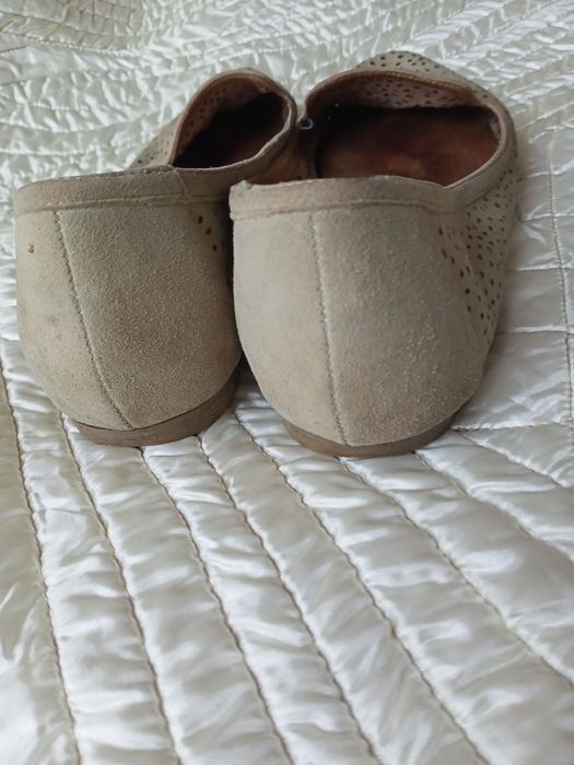 Много леки, натуральни.