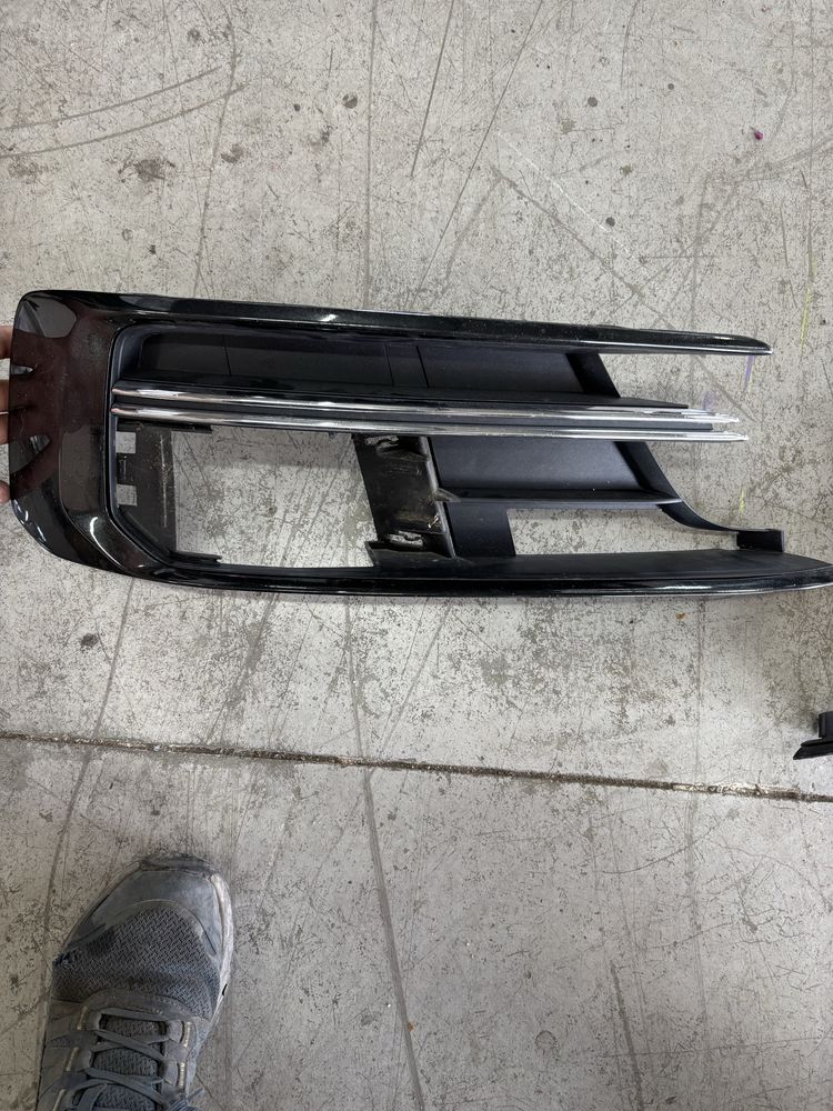 Решетки халогени за audi a8 d5 4N0807680