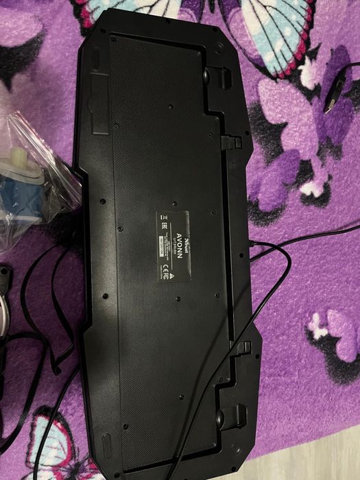 Vand tastatura Gaming Trust Avonn GXT830-RW