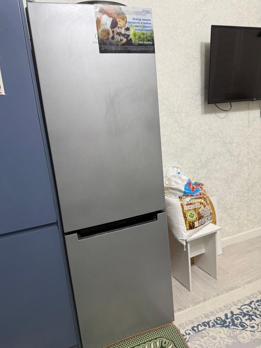 Холодильник в хорошем состояний