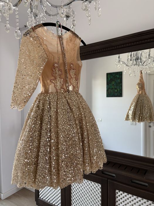 Rochie aurie facuta pe comanda, marime XS, purtata o singura data