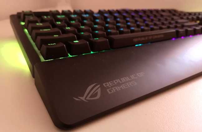 Tastatura gaming mecanica ASUS ROG Strix Flare, RGB, Cherry MX Brown