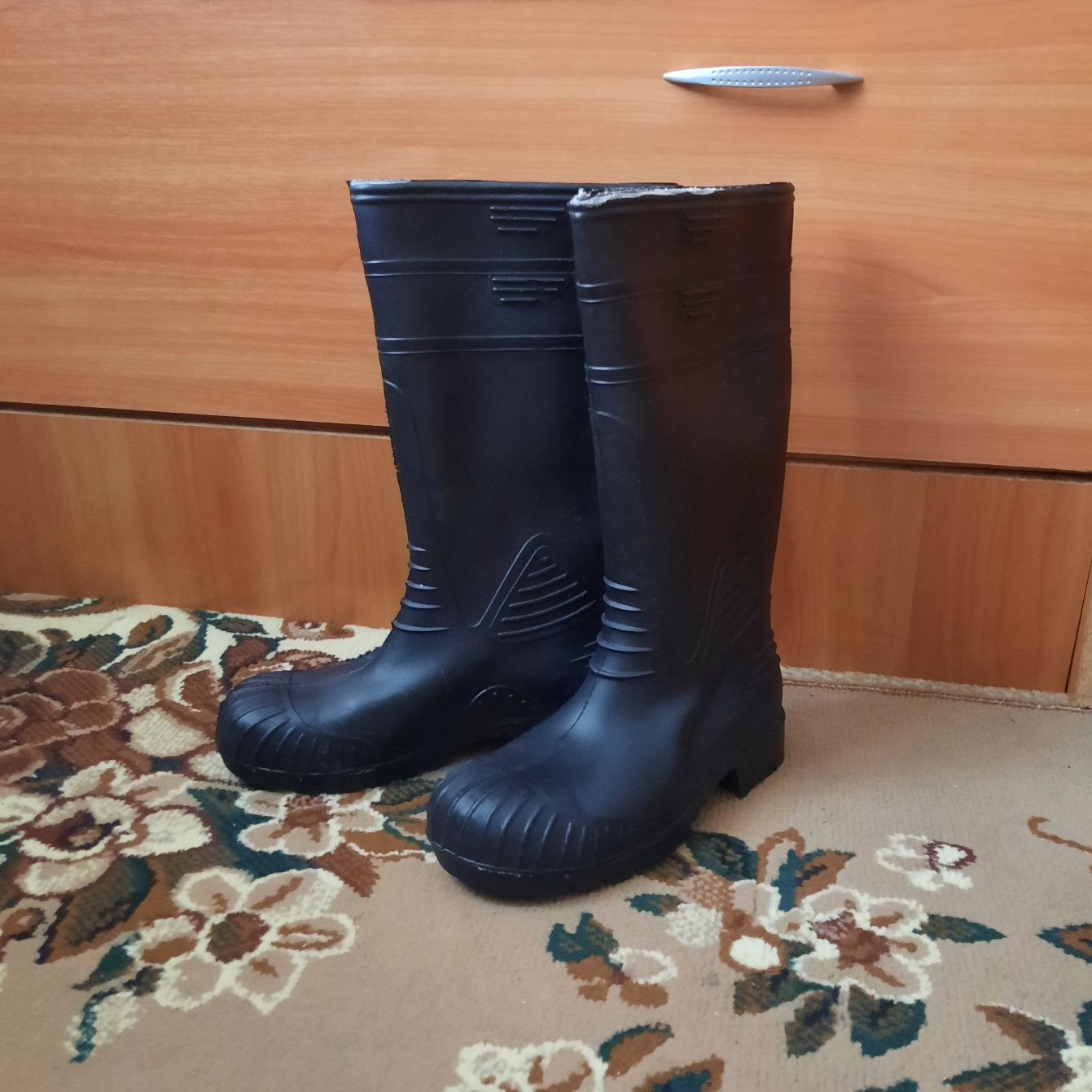 Резиновые сапоги, размер 40