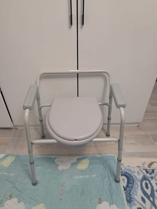 Кресло туалет сатылады.