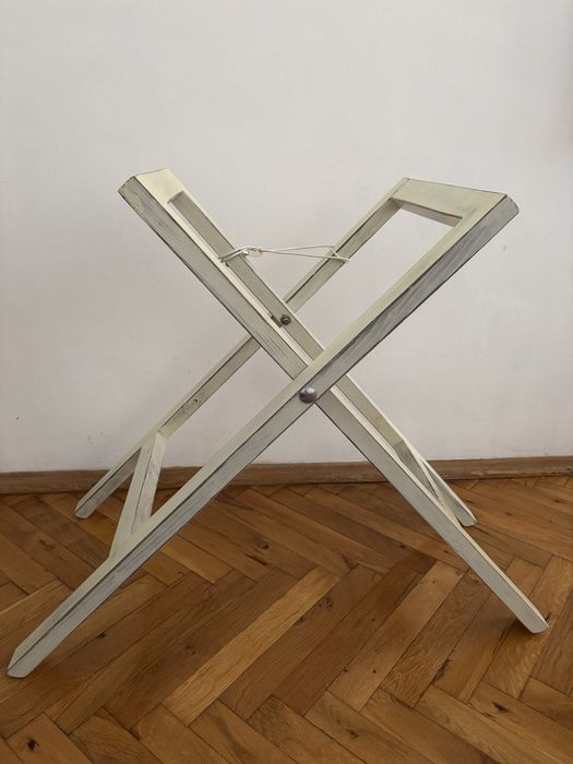 Маса декорация със стар Чехословашки  куфар  55 лв.