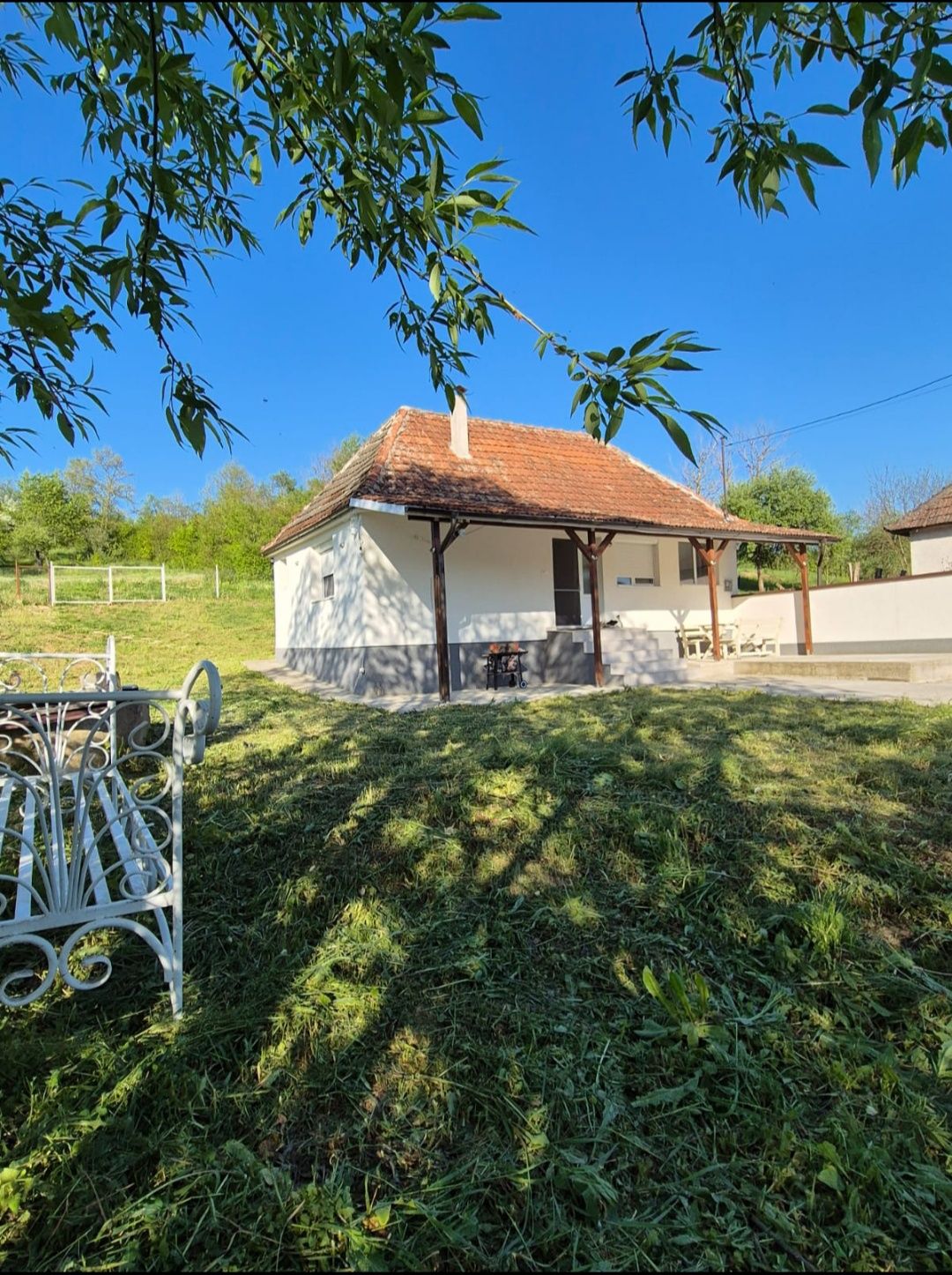 Vând casă la țară (27 km Oradea)