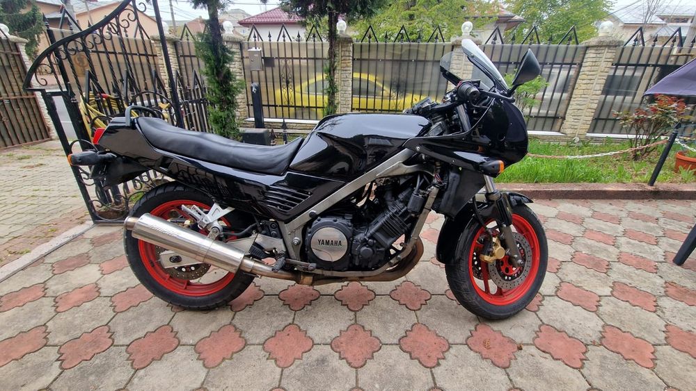 YAMAHA Fz 750 an 1986, atestat istoric