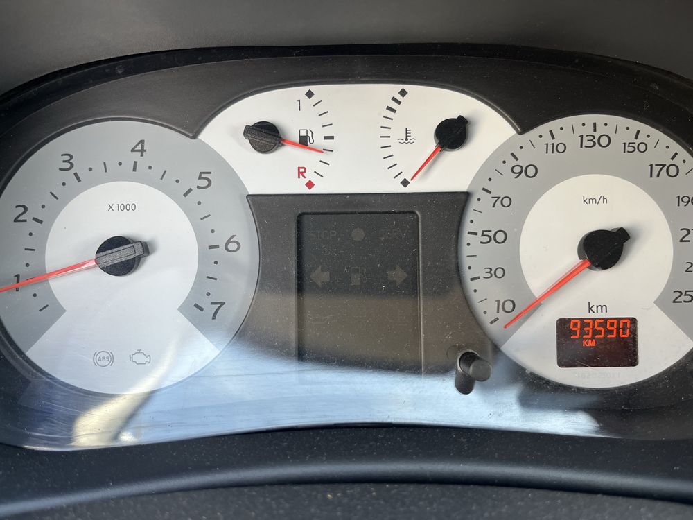 Dezmembrez Renault Clio Symbol 1.5 2005-2009