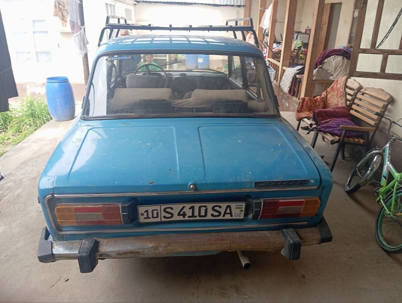 Zudlik bilan sotladi LADA VAZ 2106