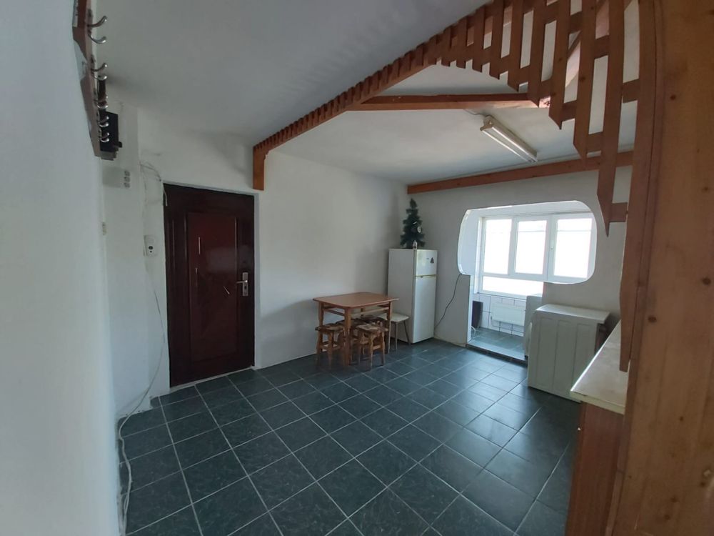 Inchiriez apartament 2 camere, etaj 1