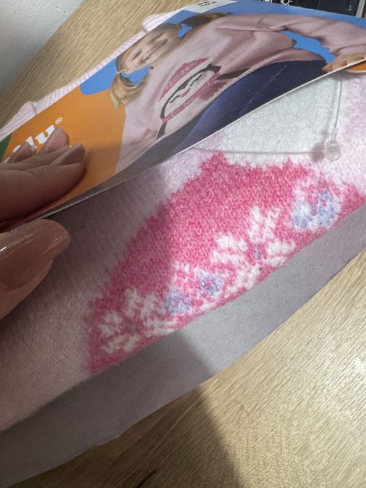 Pulover de fete nou cu eticheta marimea 2-4 ani