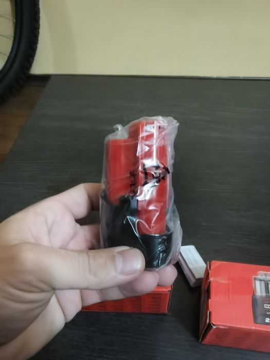 Батерии Milwaukee m12b2