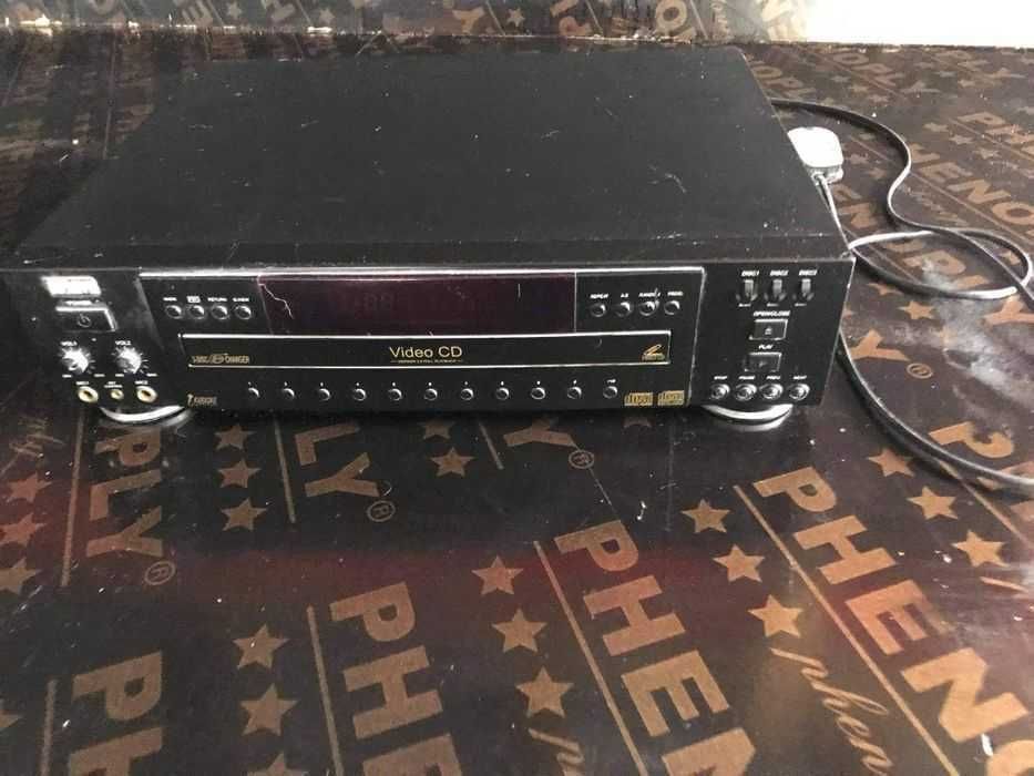 CD player с 3 диска за караоке