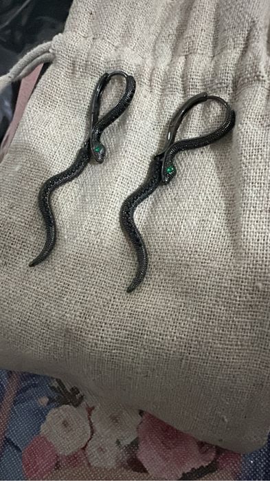 Продам серебро,браслет серьги