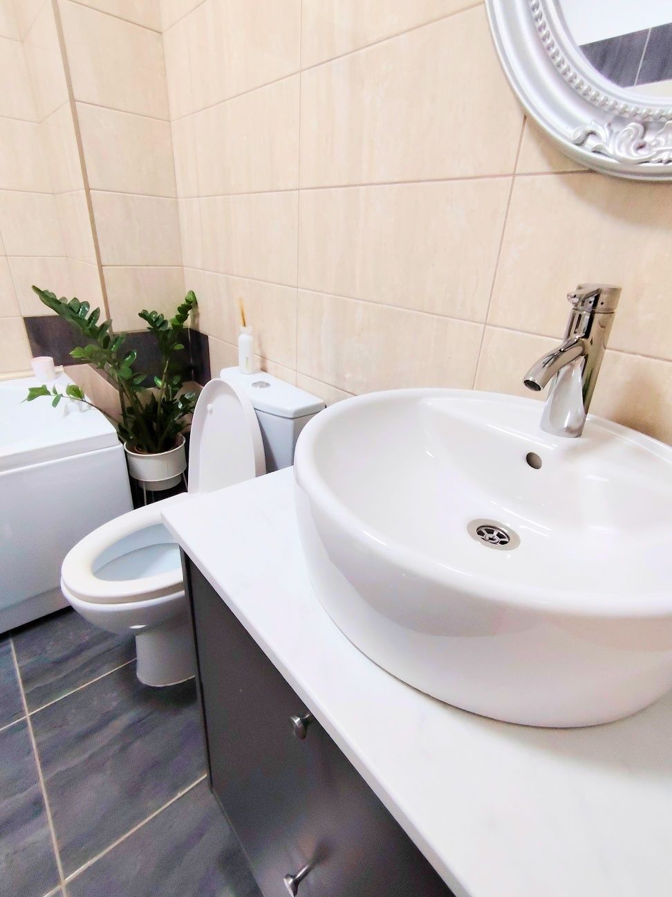 Apartament modern cu loc de parcare!