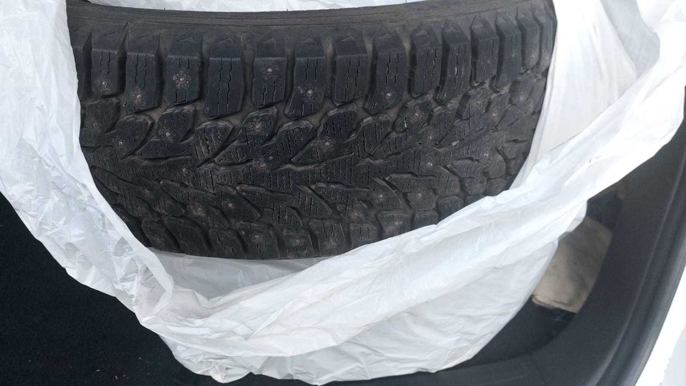 Продам резину 225x55x18 зима