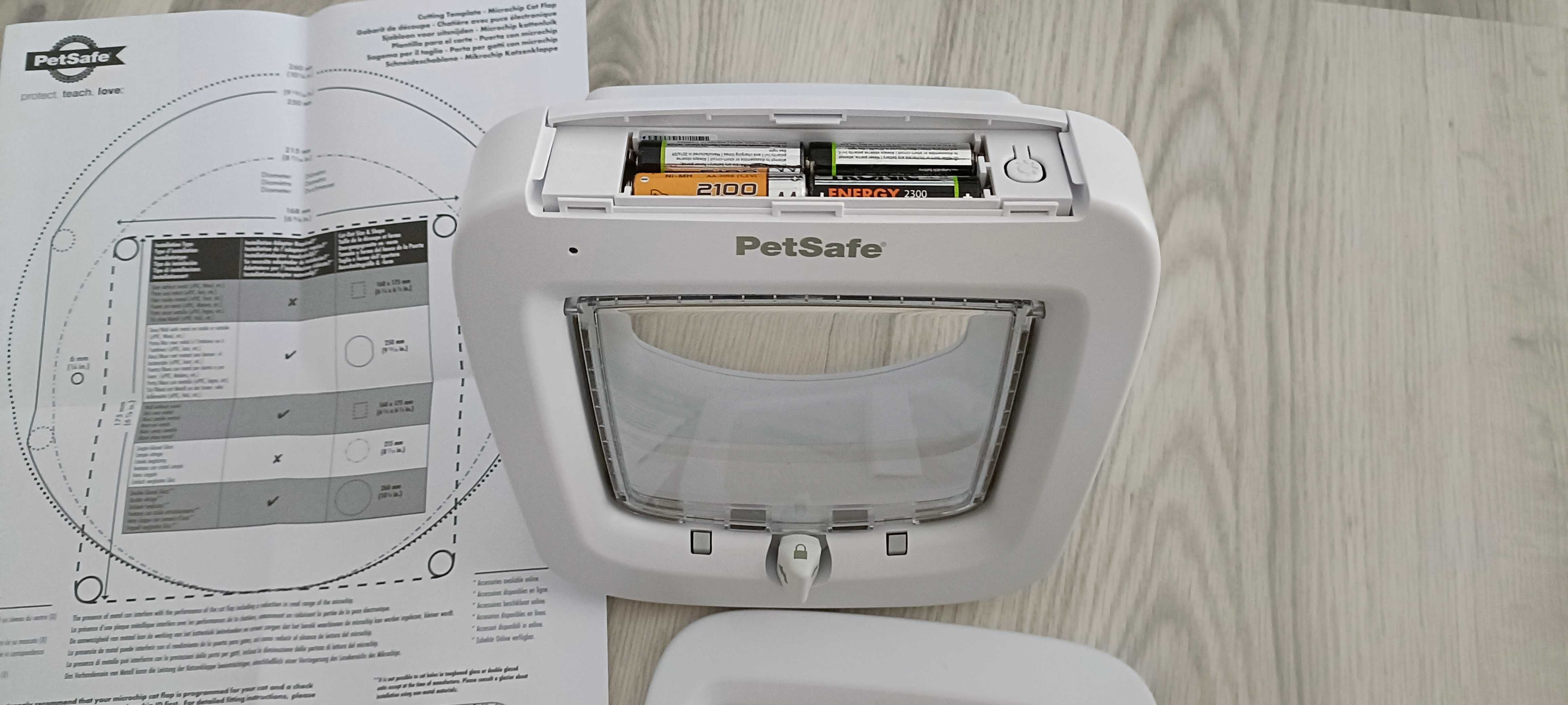 PetSafe Ușă pentru pisici, cu microcip, alb, PPA19-16145