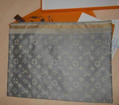 Eșarfă pentru femei Louis Vuitton 050