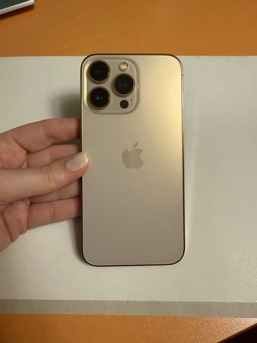Iphone 13 Pro Gold 256GB  +cablu nou de incarcare si factura