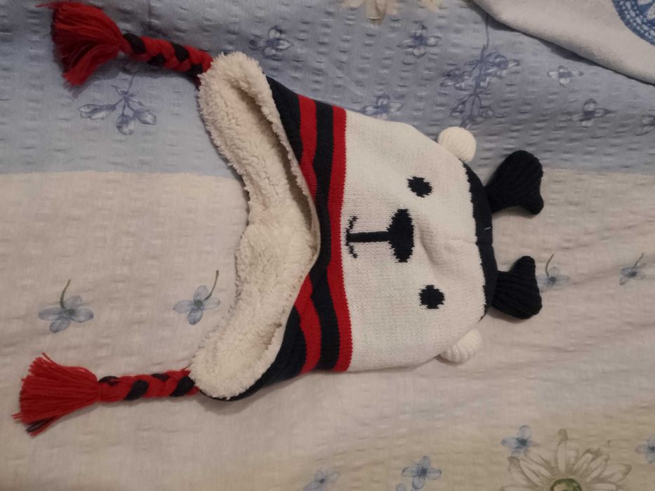 Детска шапка 110/128см