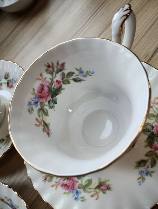 Royal Albert сервиз за чай