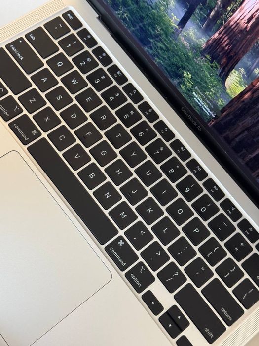 макбук эйр 2020 м1