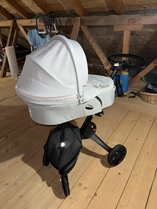 Carucior stokke v6  3 in 1 si accesorii