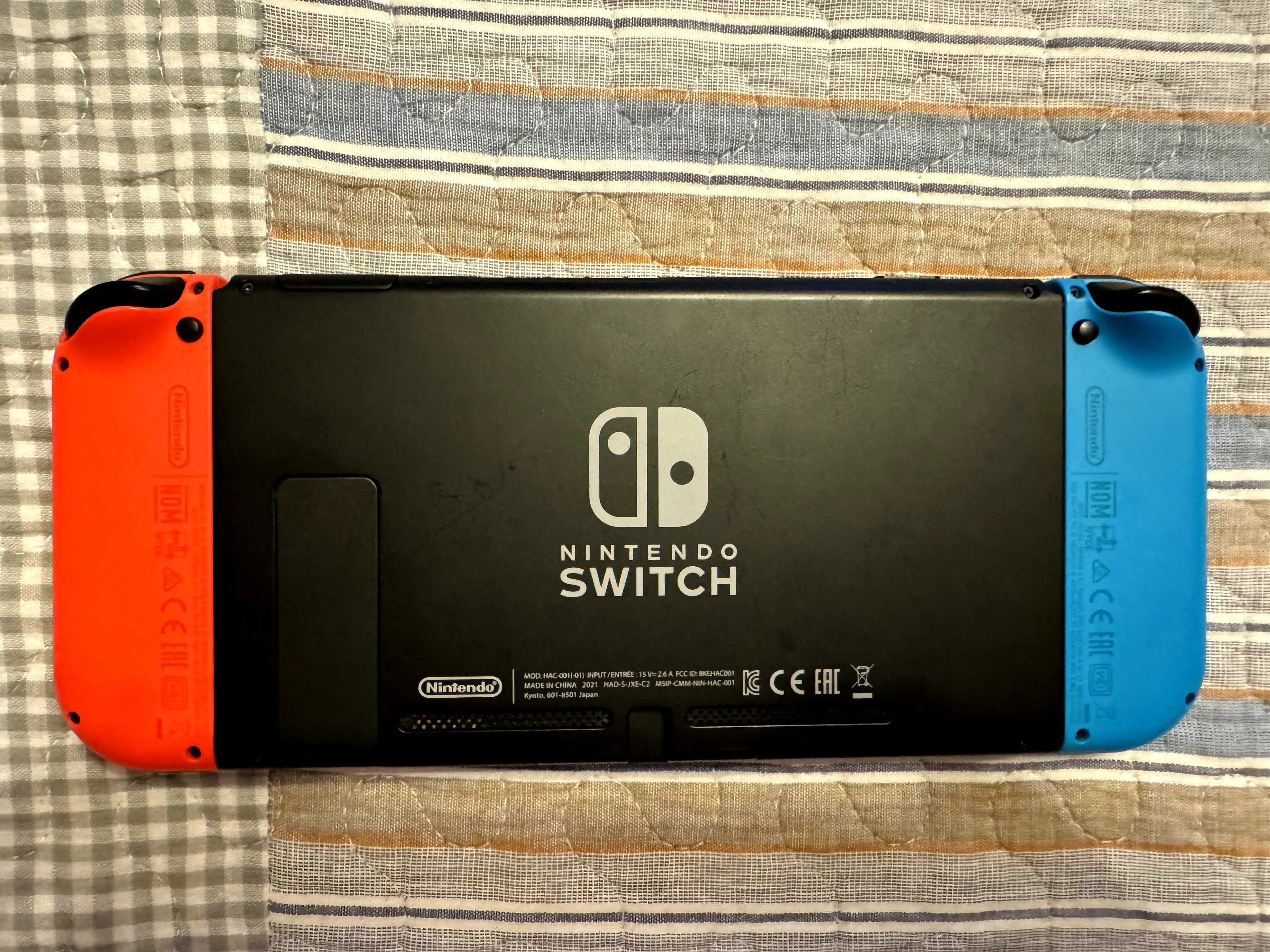 Nintendo Switch - Red & Blue