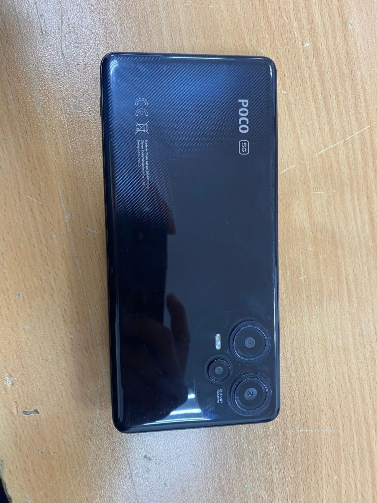 Продается телефон Poco f5 12/256 гб